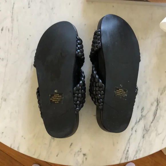 Charles David 8.5 amazing leather slides - Picture 3 of 3